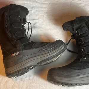 Baffin Chloe Women's Black and Gray extreme weather Winter Boots